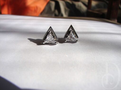 stainless steel triangle studs with zircon