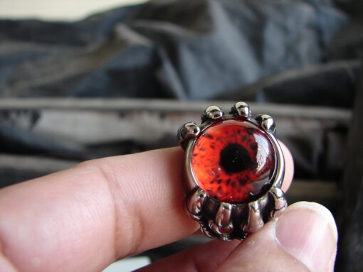 Red Eye Dragon Claw Ring for Men. Closeup