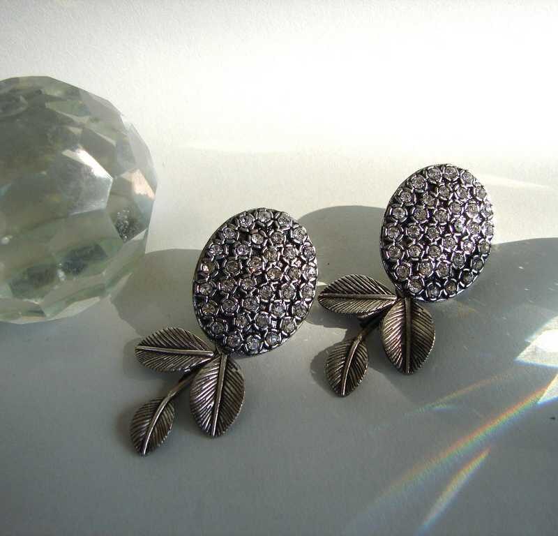 Oxidized Dangle Earrings Pakistan by dango