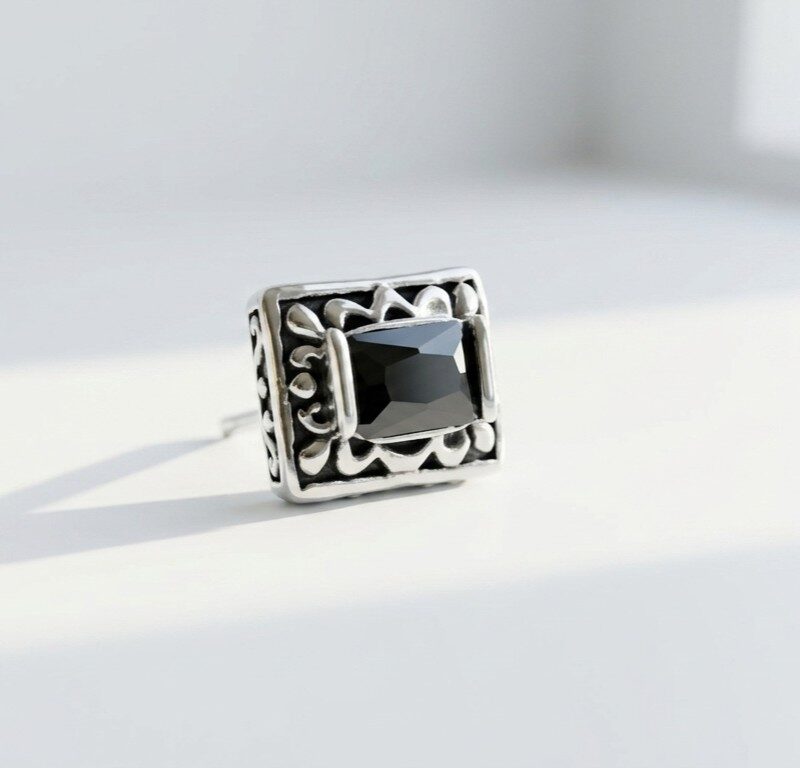 Black Stud Earring for men Pakistan by dango