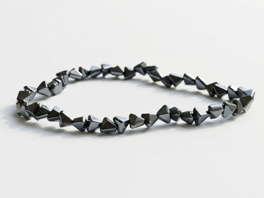 hematite bracelet pakistan (2) Black hematite bracelet in Pakistan by dango
